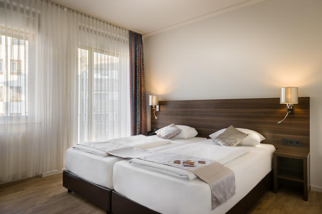 Continental Frankfurt 3*